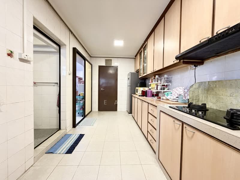 123C Rivervale Drive, 123C Rivervale Drive, 3 Bedrooms, 1,238 sqft, HDB Flat For Sale, by Thea Ng, 500109194 - Kitchen - PropertyGuru.com.sg