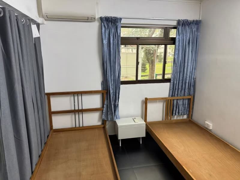 381 Clementi Avenue 5, 381 Clementi Avenue 5, 3 Bedrooms, 1,010 sqft, HDB Flat For Rent, by Julian Li, 500109197 - Bedroom - PropertyGuru.com.sg