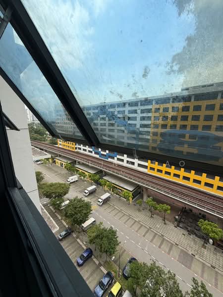 Tradehub 21, 18 Boon Lay Way, 1,798 sqft, Light Industrial (B1) For Sale, by Angelina Tao, 500109214 - Exterior - CommercialGuru.com.sg