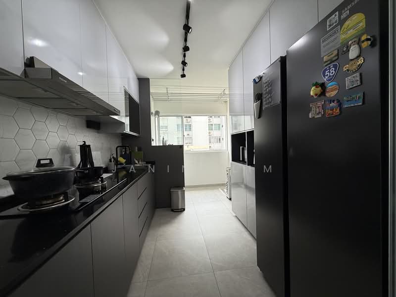 123 Bishan Street 12, 123 Bishan Street 12, 3 Bedrooms, 84 sqft, HDB Flat For Sale, by Janine Lim, 500109225 - Kitchen - PropertyGuru.com.sg