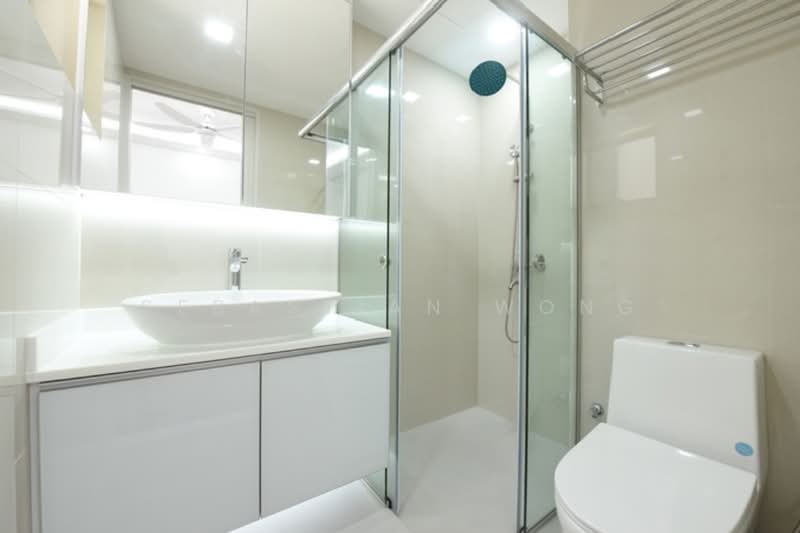 Nassim Jade, 3 Nassim Road, 3 Bedrooms, 2,400 sqft, Condominium For Rent, by Sebastian Wong, 500109233 - Bathroom - PropertyGuru.com.sg
