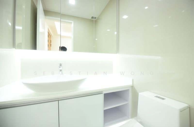 Nassim Jade, 3 Nassim Road, 3 Bedrooms, 2,400 sqft, Condominium For Rent, by Sebastian Wong, 500109233 - Bathroom - PropertyGuru.com.sg
