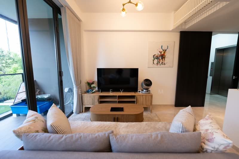 LIV @ MB, 114D Arthur Road, 3 Bedrooms, 1,119 sqft, Condominium For Sale, by Jesley Lim, 500109239 - Living Room - PropertyGuru.com.sg