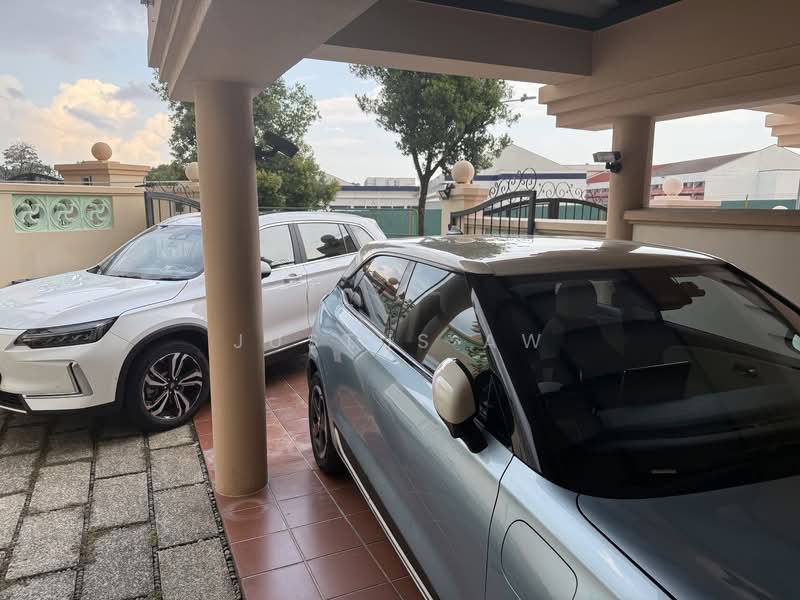 Upper Changi north road, , 5 Bedrooms, 2,800 sqft, Terraced House For Sale, by Justus Aw, 500109241 - Car porch - PropertyGuru.com.sg