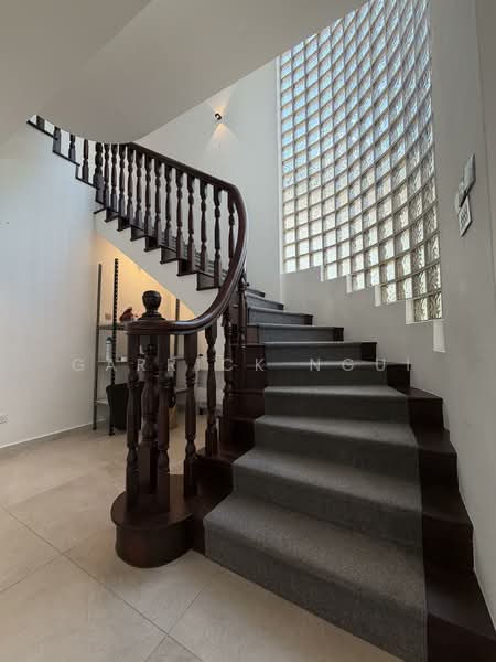 Frankel Estate, Frankel Avenua, 6 Bedrooms, 4,600 sqft, Detached House For Rent, by Garrick Ngui, 500109251 - Stairwell - PropertyGuru.com.sg