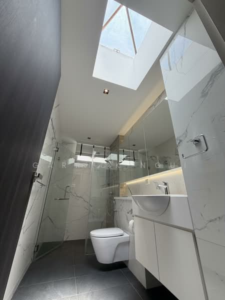 Frankel Estate, Frankel Avenua, 6 Bedrooms, 4,600 sqft, Detached House For Rent, by Garrick Ngui, 500109251 - Common bath - PropertyGuru.com.sg