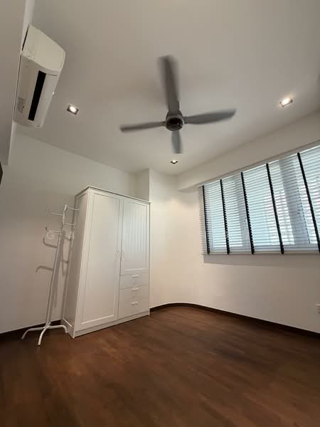 Frankel Estate, Frankel Avenua, 6 Bedrooms, 4,600 sqft, Detached House For Rent, by Garrick Ngui, 500109251 - 2nd floor bedroom 4 - PropertyGuru.com.sg