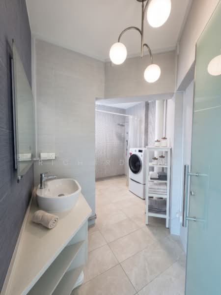 804 Woodlands Street 81, 804 Woodlands Street 81, 4 Bedrooms, 1,603 sqft, HDB Flat For Sale, by Richard Tan, 500109262 - Bathroom - PropertyGuru.com.sg