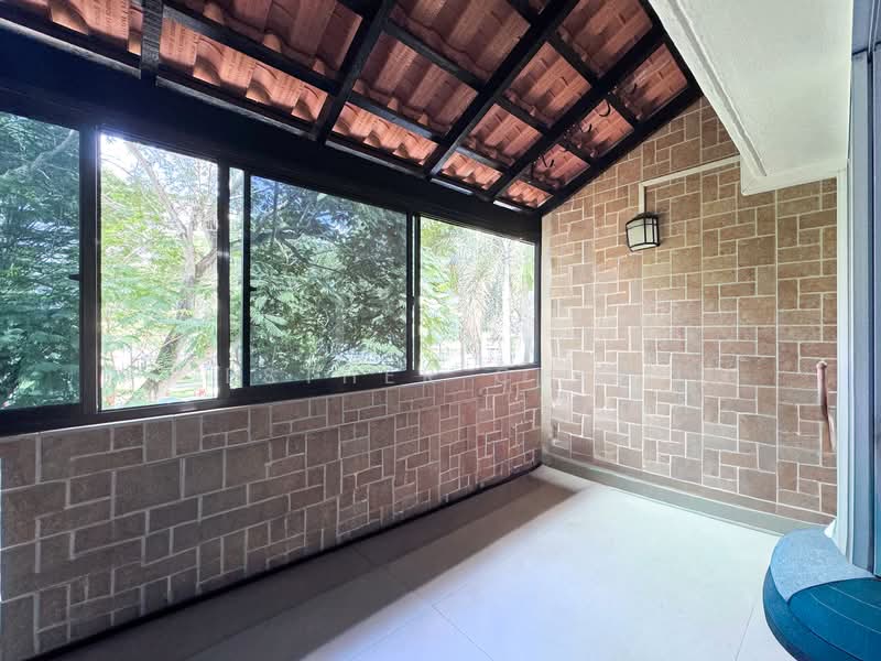 128 Simei Street 1, 128 Simei Street 1, 3 Bedrooms, 1,561 sqft, HDB Flat For Sale, by Esther Chin, 500109266 - Balcony - PropertyGuru.com.sg