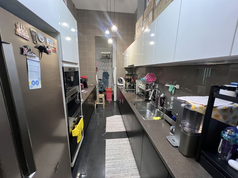 Belle Vue Residences, 15 Oxley Walk, 3 Bedrooms, 2,185 sqft, Condominium For Sale, by Joseph Tan, 500109267 - Kitchen - PropertyGuru.com.sg