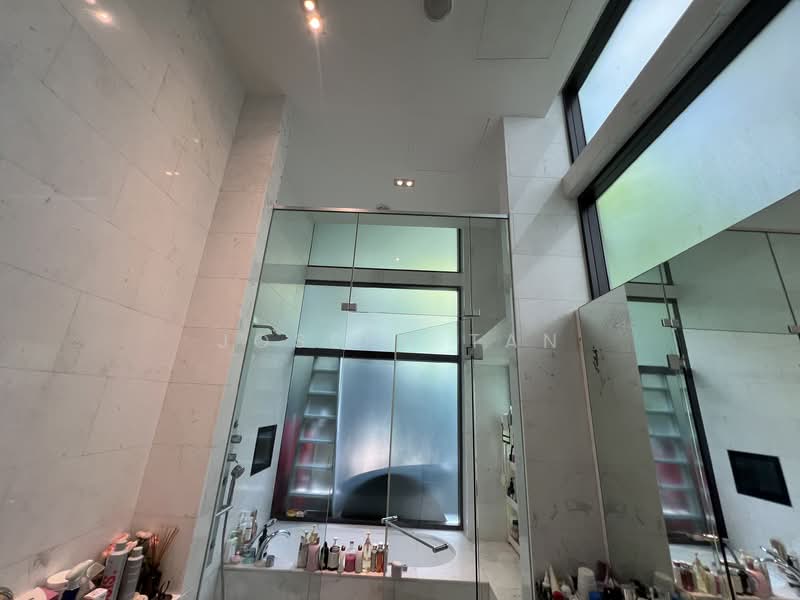 Belle Vue Residences, 15 Oxley Walk, 3 Bedrooms, 2,185 sqft, Condominium For Sale, by Joseph Tan, 500109267 - Bathroom - PropertyGuru.com.sg