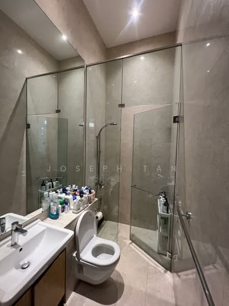 Belle Vue Residences, 15 Oxley Walk, 3 Bedrooms, 2,185 sqft, Condominium For Sale, by Joseph Tan, 500109267 - Bathroom - PropertyGuru.com.sg