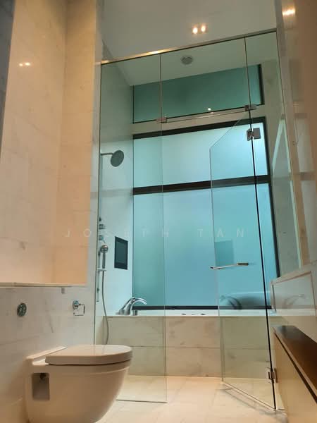 Belle Vue Residences, 15 Oxley Walk, 3 Bedrooms, 2,185 sqft, Condominium For Sale, by Joseph Tan, 500109267 - Bathroom - PropertyGuru.com.sg