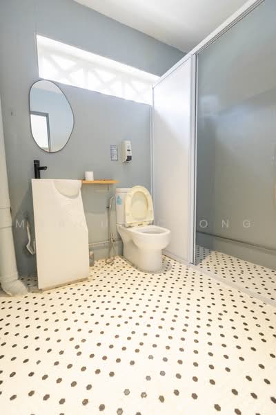 20 Sago Street, Sago St, Chinatown / Tanjong Pagar, 1,910 sqft, Shop / Shophouse For Rent, by Marcus Chong, 500109274 - Bathroom - CommercialGuru.com.sg