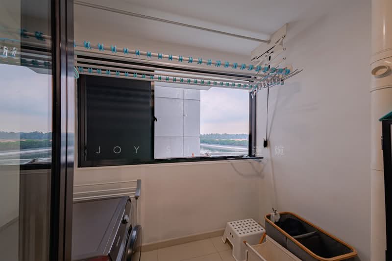 415B Northshore Drive, 415B Northshore Drive, 3 Bedrooms, 1,011 sqft, HDB Flat For Sale, by Joy Shi 施谨婉, 500109280 - Balcony - PropertyGuru.com.sg