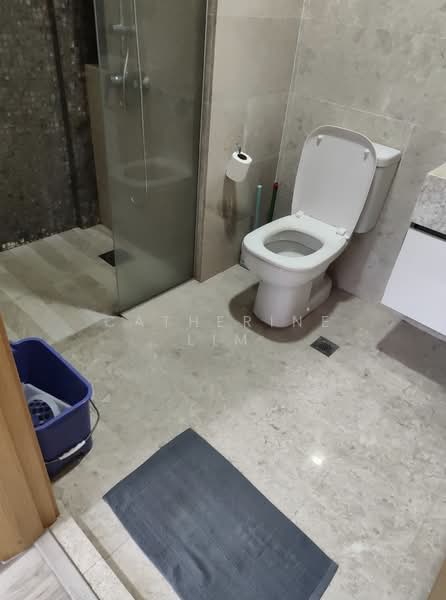 La Fiesta, 74 Sengkang Square, 1 Bedroom, 452 sqft, Condominium For Sale, by Catherine Lim, 500109282 - Bathroom - PropertyGuru.com.sg