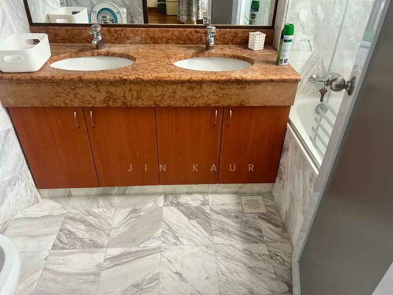 Richmond Park, 3 Bideford Road, 2 Bedrooms, 1,012 sqft, Condominium For Rent, by Jin Kaur, 500109311 - Bathroom - PropertyGuru.com.sg