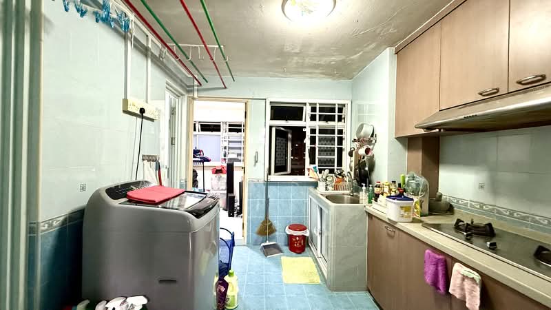 9 Holland Avenue, 9 Holland Avenue, 3 Bedrooms, 700 sqft, HDB Flat For Sale, by Hamzah Salleh, 500109315 - Kitchen - PropertyGuru.com.sg