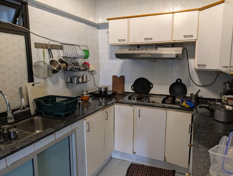 774 Bedok Reservoir View, 774 Bedok Reservoir View, 3 Bedrooms, 1,076 sqft, HDB Flat For Rent, by Rama Mu, 500109317 - Kitchen - PropertyGuru.com.sg