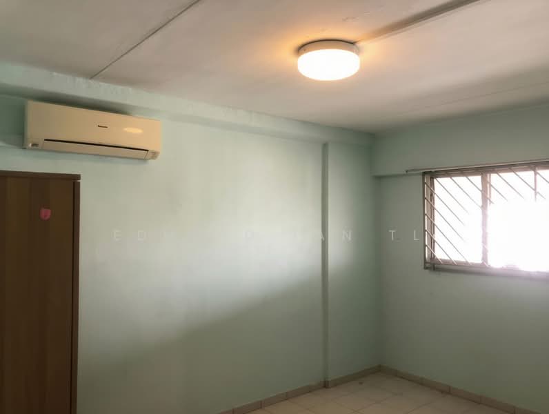 303 Yishun Central, 303 Yishun Central, 2 Bedrooms, 797 sqft, HDB Flat For Sale, by Edmund Tan TL, 500109326 - Bedroom 1 (Edited) - PropertyGuru.com.sg