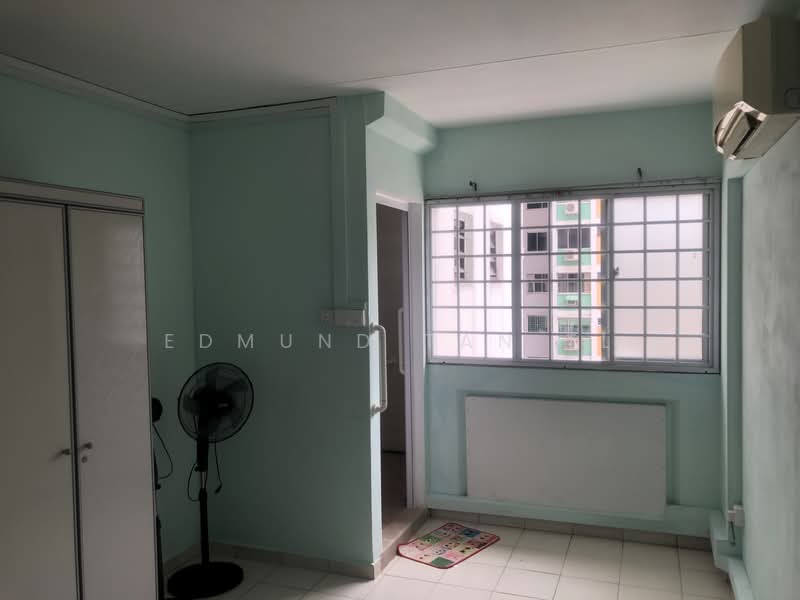 303 Yishun Central, 303 Yishun Central, 2 Bedrooms, 797 sqft, HDB Flat For Sale, by Edmund Tan TL, 500109326 - Bedroom 2 - PropertyGuru.com.sg