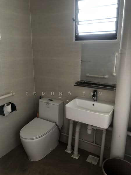 303 Yishun Central, 303 Yishun Central, 2 Bedrooms, 797 sqft, HDB Flat For Sale, by Edmund Tan TL, 500109326 - Bathroom 1 - PropertyGuru.com.sg