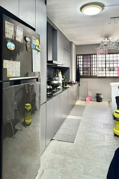 764 Yishun Street 72, 764 Yishun Street 72, 3 Bedrooms, 1,119 sqft, HDB Flat For Sale, by Azhar Baksin, 500109327 - Kitchen - PropertyGuru.com.sg