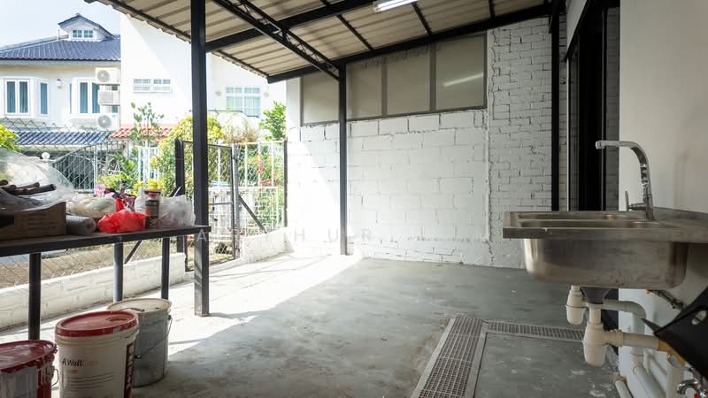 Serangoon Garden Park, Jalan Pacheli, 5 Bedrooms, 1,800 sqft, Terraced House For Sale, by Arthur Lim, 500109328 - Backyard - PropertyGuru.com.sg