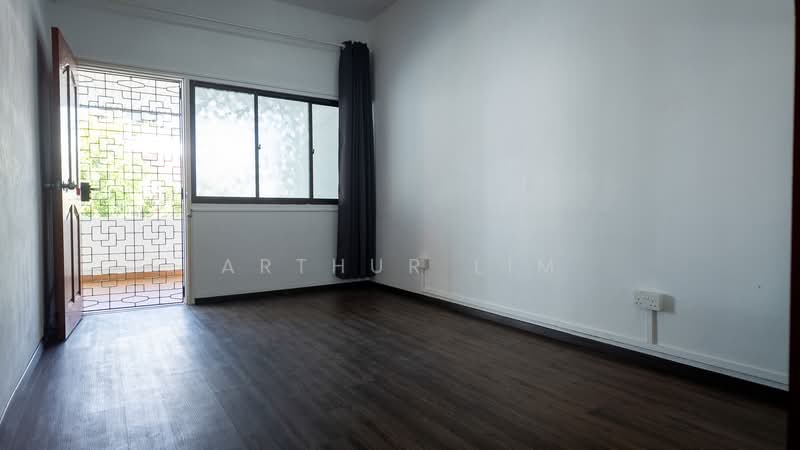 Serangoon Garden Park, Jalan Pacheli, 5 Bedrooms, 1,800 sqft, Terraced House For Sale, by Arthur Lim, 500109328 - Bedroom 1 - PropertyGuru.com.sg