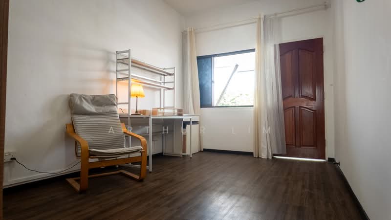 Serangoon Garden Park, Jalan Pacheli, 5 Bedrooms, 1,800 sqft, Terraced House For Sale, by Arthur Lim, 500109328 - Bedroom 2 - PropertyGuru.com.sg