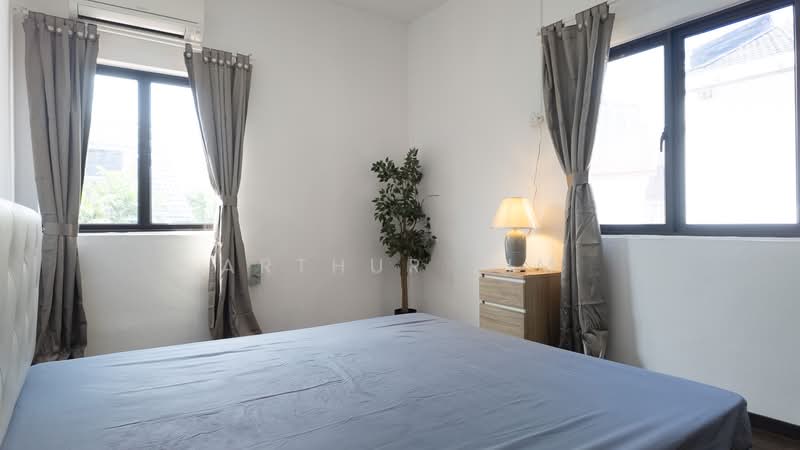 Serangoon Garden Park, Jalan Pacheli, 5 Bedrooms, 1,800 sqft, Terraced House For Sale, by Arthur Lim, 500109328 - Bedroom 3 - PropertyGuru.com.sg