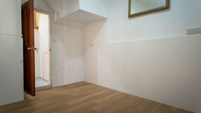 Serangoon Garden Park, Jalan Pacheli, 5 Bedrooms, 1,800 sqft, Terraced House For Sale, by Arthur Lim, 500109328 - Granny's Room - PropertyGuru.com.sg