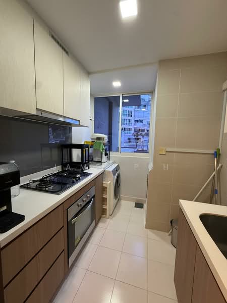 Watercolours, 25 Pasir Ris Link, 2 Bedrooms, 861 sqft, Executive Condominium For Rent, by James Poh, 500109339 - Kitchen - PropertyGuru.com.sg