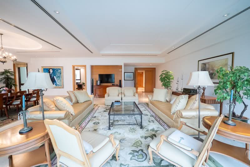 Ardmore Park, 9 Ardmore Park, 4 Bedrooms, 2,885 sqft, Condominium For Sale, by Shaw Yong, 500109346 - Living Room - PropertyGuru.com.sg