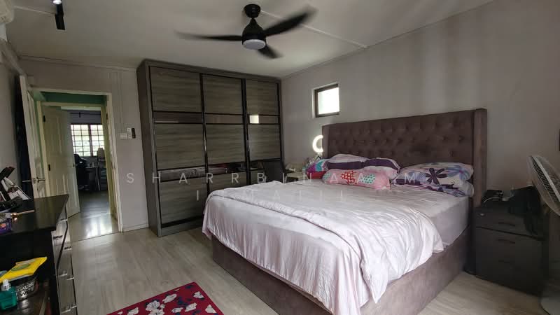 461 Tampines Street 44, 461 Tampines Street 44, 3 Bedrooms, 1,313 sqft, HDB Flat For Sale, by Sharrbinaa M Ismaiil, 500109348 - Master Bedroom - PropertyGuru.com.sg