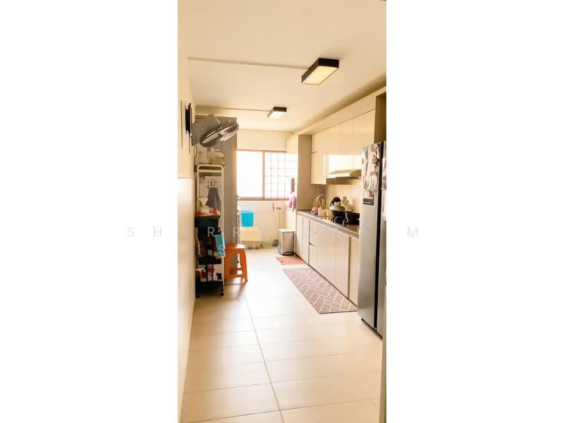 461 Tampines Street 44, 461 Tampines Street 44, 3 Bedrooms, 1,313 sqft, HDB Flat For Sale, by Sharrbinaa M Ismaiil, 500109348 - Bright & Spacious Kitchen - PropertyGuru.com.sg