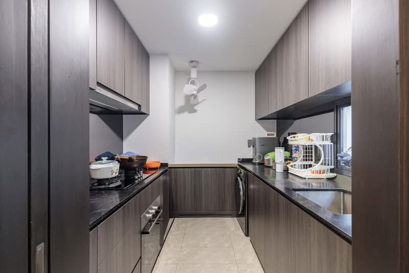 Park Colonial, 12 Woodleigh Lane, 3 Bedrooms, 980 sqft, Condominium For Sale, by Alicia Soh, 500109352 - Kitchen - PropertyGuru.com.sg