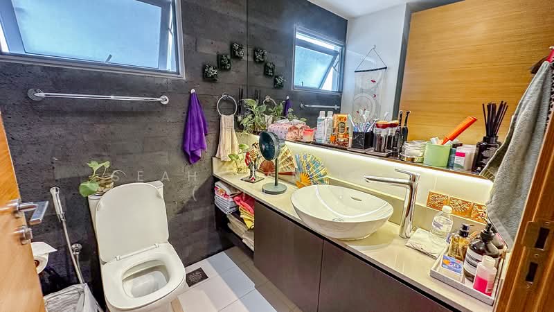 The Shore Residences, 81 Amber Road, 2 Bedrooms, 893 sqft, Condominium For Sale, by Seah Wan Peng (Gilda), 500109353 - Bathroom - PropertyGuru.com.sg