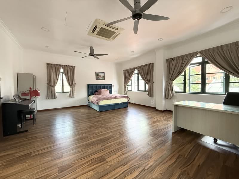 ⭐️Rare⭐️Freehold⭐️Detached House⭐️Cheap, MUGLISTON HILL, 5 Bedrooms, 5,200 sqft, Detached House For Sale, by Jeremiah Buy, 500109358 - Bedroom - PropertyGuru.com.sg
