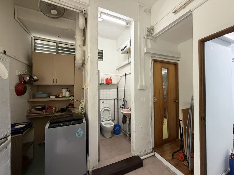 215 Ang Mo Kio Avenue 1, Avenue 1, 721 sqft, Shop / Shophouse For Rent, by Xavier Ng, 500109360 - Kitchen - CommercialGuru.com.sg