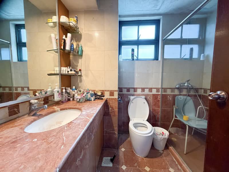 The Anchorage, 370 Alexandra Road, 2 Bedrooms, 1,195 sqft, Condominium For Rent, by Wong Boon Keng, 500109365 - Bathroom - PropertyGuru.com.sg