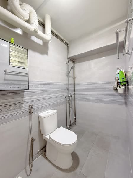 754 Woodlands Circle, 754 Woodlands Circle, 3 Bedrooms, 1,098 sqft, HDB Flat For Sale, by Herbert Benard, 500109366 - Bathroom - PropertyGuru.com.sg