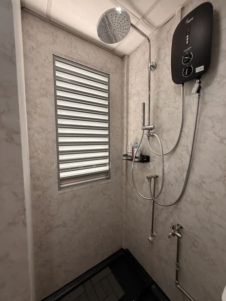 The Alexcier, 237 Alexandra Road, 720 sqft, Light Industrial (B1) For Sale, by Jaren Hoo, 500109372 - Bathroom - CommercialGuru.com.sg