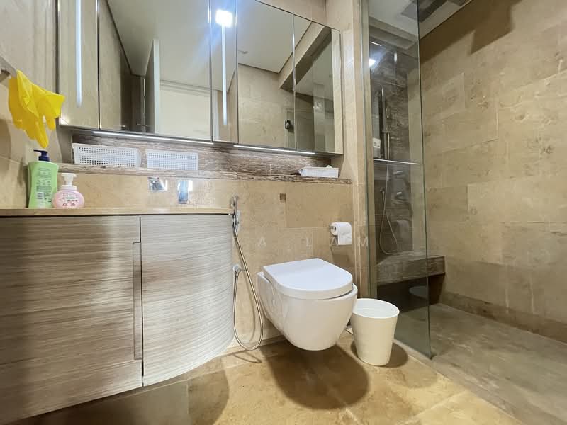 DUO Residences, 1 Fraser Street, 2 Bedrooms, 969 sqft, Apartment For Rent, by Lara Lam, 500109374 - Bathroom - PropertyGuru.com.sg