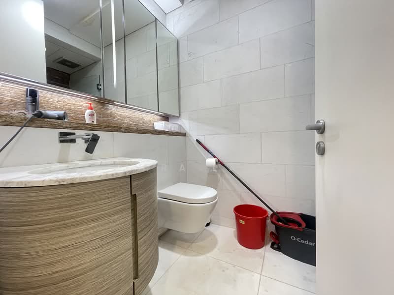 DUO Residences, 1 Fraser Street, 2 Bedrooms, 969 sqft, Apartment For Rent, by Lara Lam, 500109374 - Bathroom - PropertyGuru.com.sg