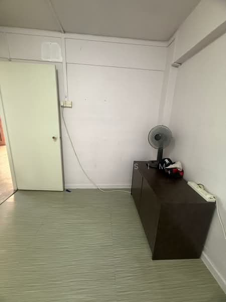 433 Ang Mo Kio Avenue 10, 433 Ang Mo Kio Avenue 10, 3 Bedrooms, 990 sqft, HDB Flat For Sale, by Renee Sim, 500109375 - Bedroom 3 - PropertyGuru.com.sg