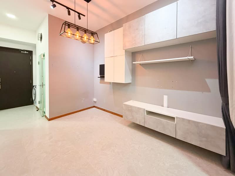 Laurel Tree, Hillview Terrace, 1 Bedroom, 463 sqft, Condominium For Sale, by Zoe Lim, 500109377 - Living Room - PropertyGuru.com.sg