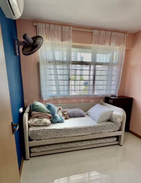 421A Northshore Drive, 421A Northshore Drive, 2 Bedrooms, 732 sqft, HDB Flat For Sale, by Haziq Irwan, 500109382 - Common Room - PropertyGuru.com.sg