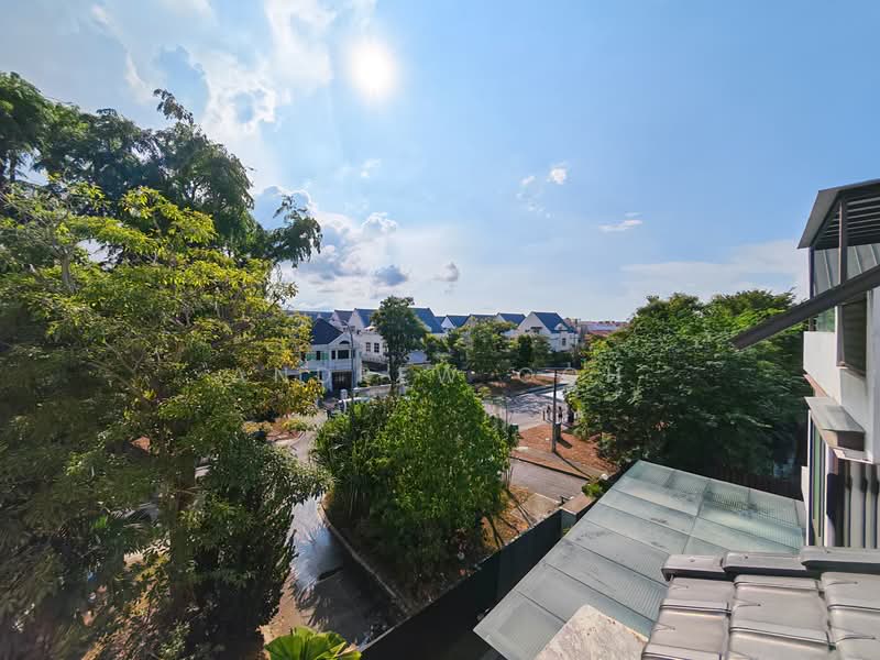 ⭐️5 ENSUITE ROOMS⭐️650M MRT⭐️RENOVATED SEMI D⭐️, 500M TO AMENTITIES & FOOD | HELPER ROOM | NE FACING | 50M BUS STOP |, 5 Bedrooms, 3,800 sqft, Semi-Detached House For Rent, by Andrew Goh, 500109390 - Exterior - PropertyGuru.com.sg