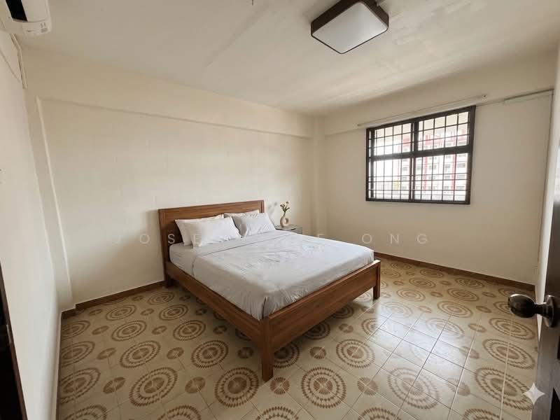129 Bukit Merah View, 129 Bukit Merah View, 3 Bedrooms, 700 sqft, HDB Flat For Sale, by Josephine Ong, 500109392 - AI- Bedroom - PropertyGuru.com.sg